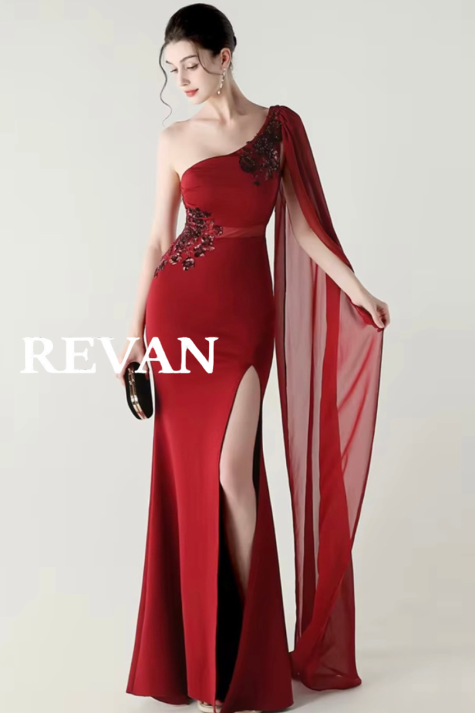 فستان سهرة بحري بكتف واحد وتطريز زهري من ريفان