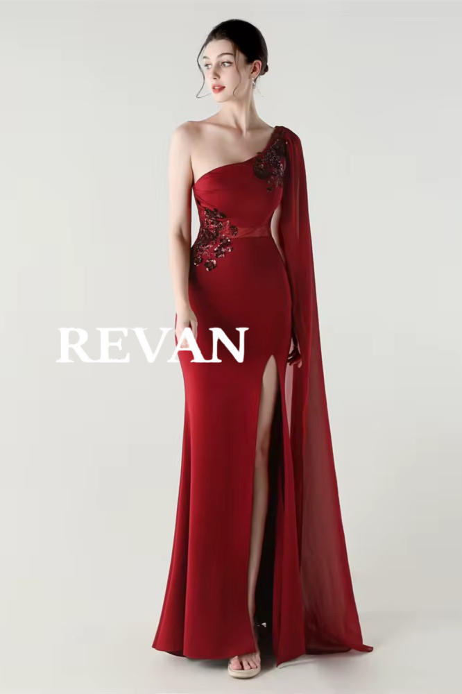 فستان سهرة بحري بكتف واحد وتطريز زهري من ريفان