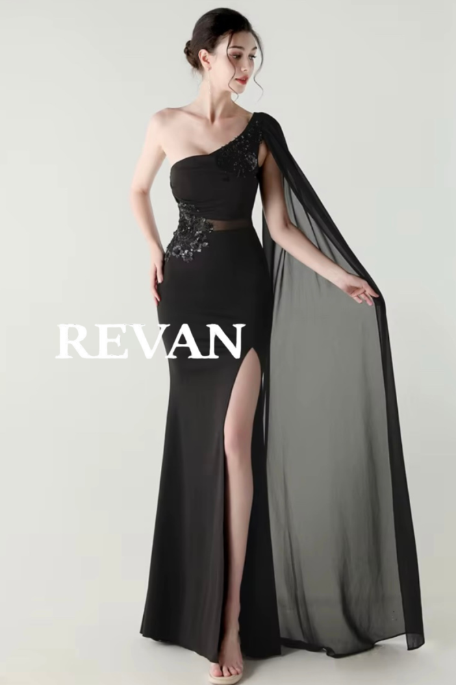 فستان سهرة بحري بكتف واحد وتطريز زهري من ريفان