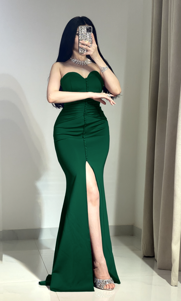 فستان سهرة سحر الرياض