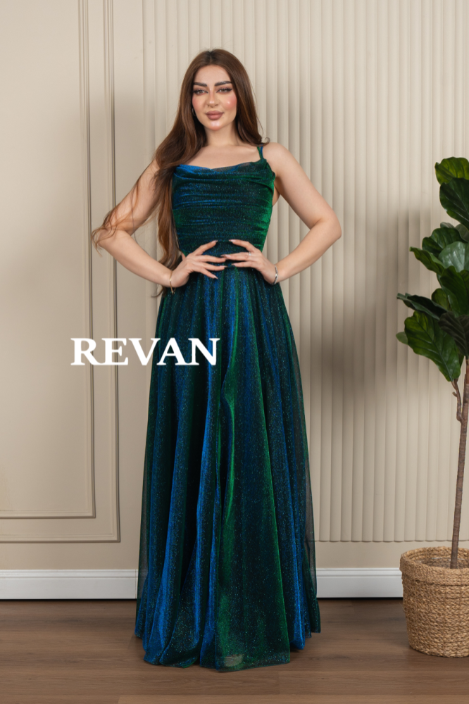 فستان سهرة طويل بتصميم أنيق وبريق ساحر