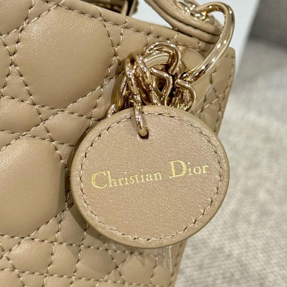 Lady dior micro bag