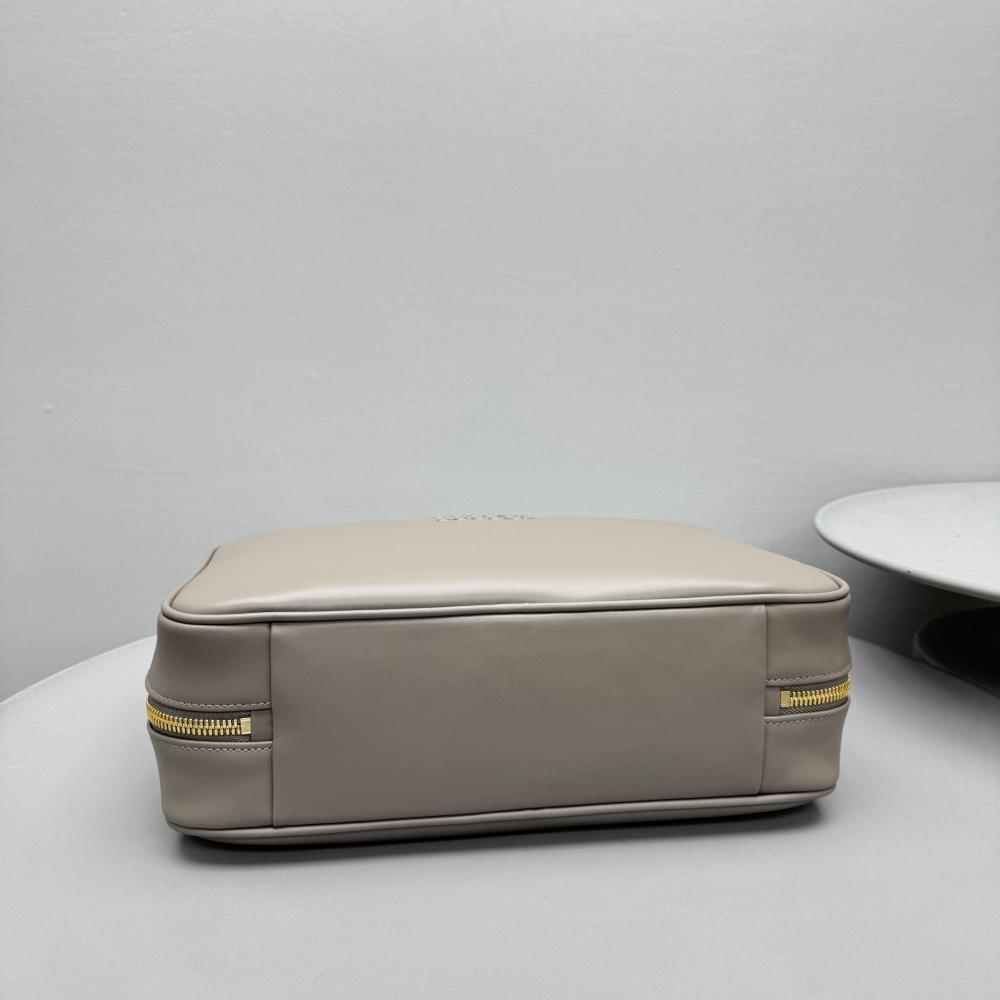Miu Miu Beau bag