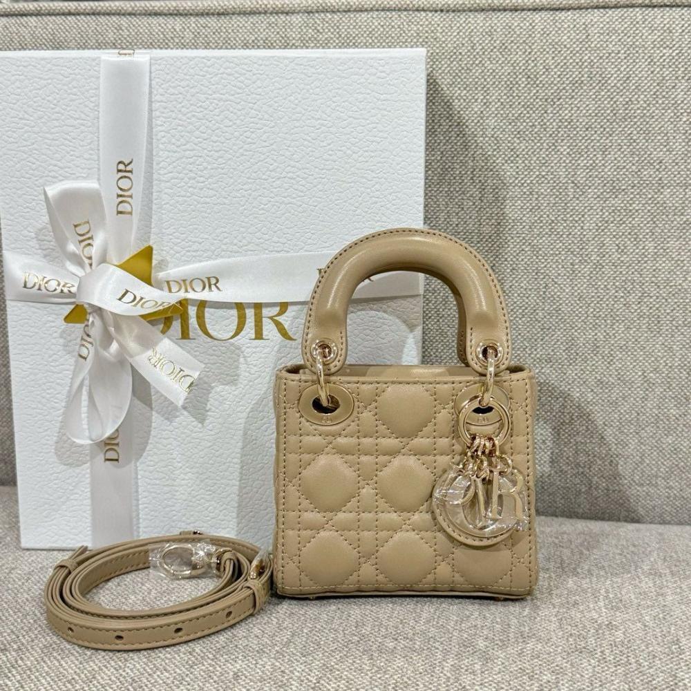 Lady dior micro bag