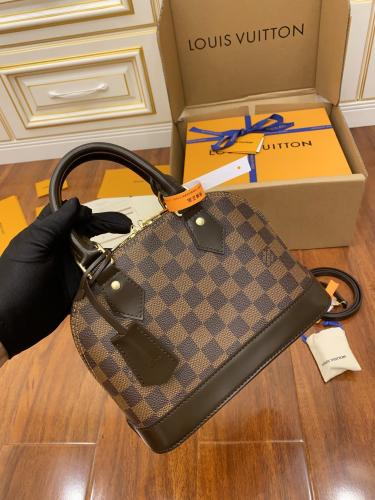 لويس فيتون الما بيبي Louis Vuitton Alma BB