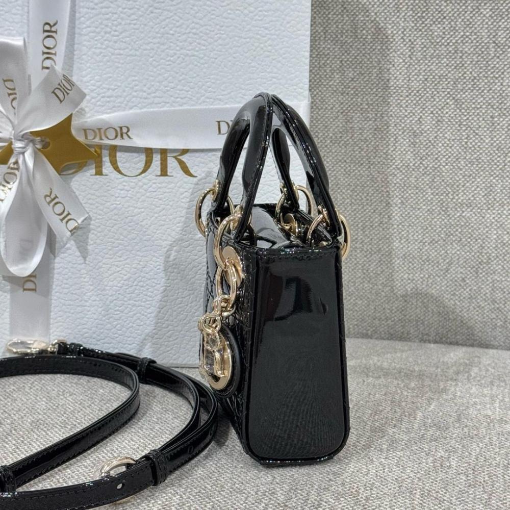 Lady dior micro bag