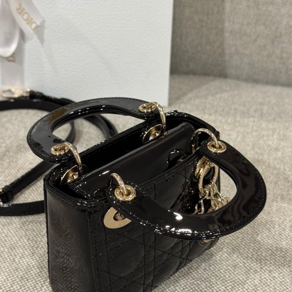Lady dior micro bag