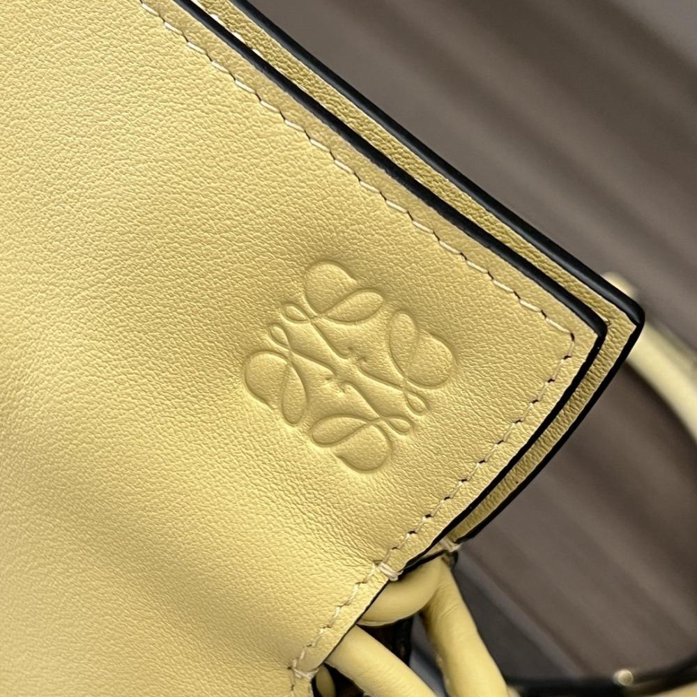 Loewe Flamenco Small
