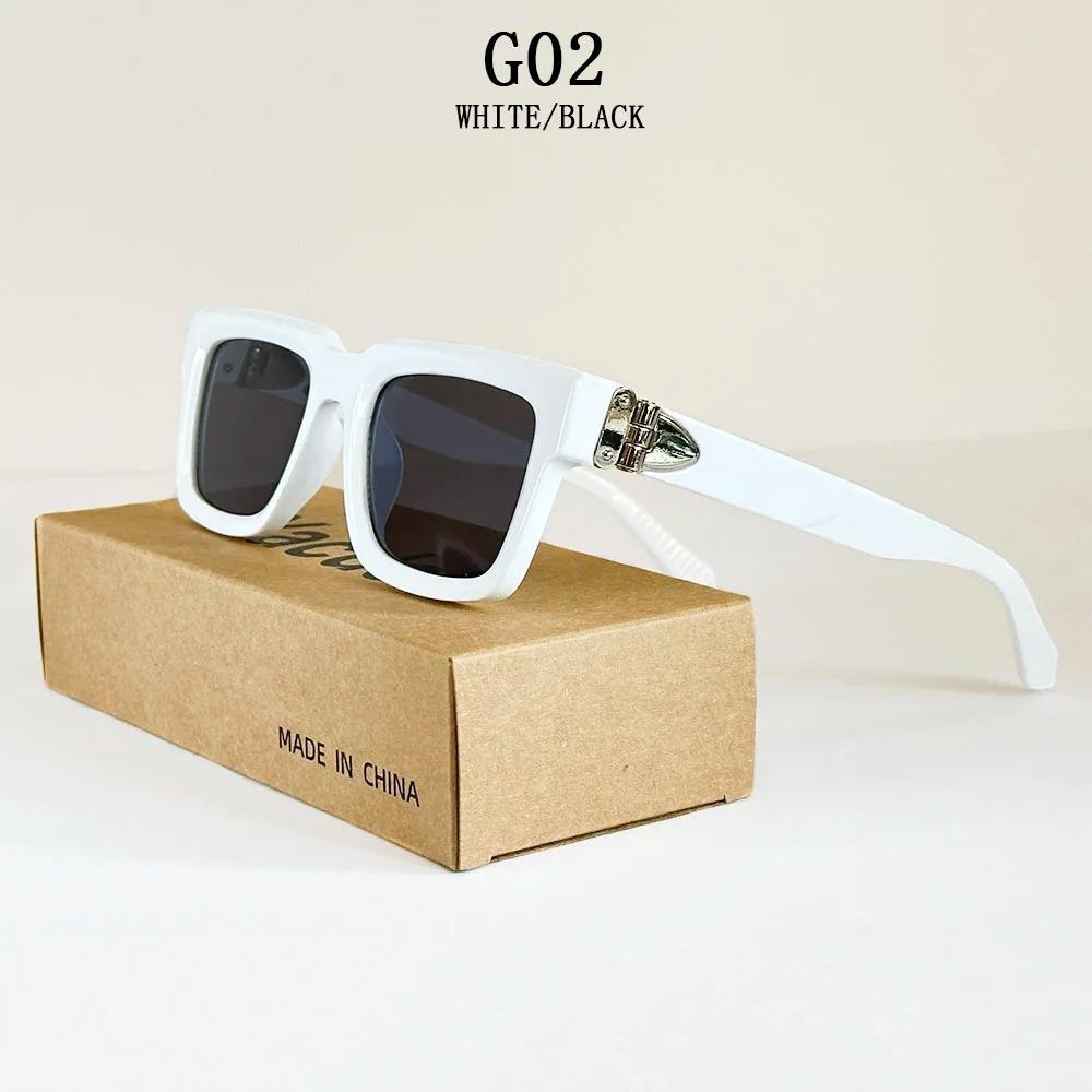 g02