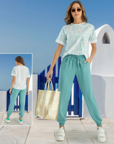 بيجامة نسائية مريحه