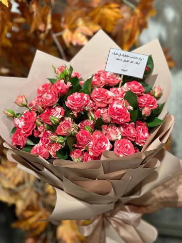 باقة ورد بيي روز مكس مع استوماريا