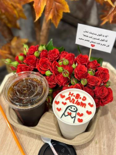 كوب كيك كوري مع إمكانية تغيير العبارة و الرسمة مع...