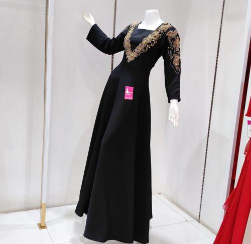 فستان نسائي