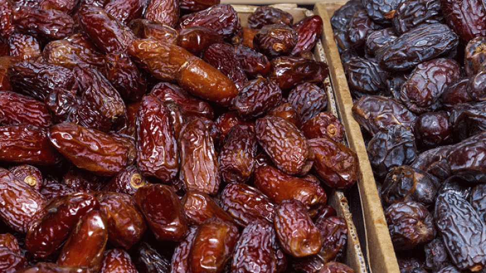 فوائد أجود أنواع البلح الغذائية ولماذا يُنصح بتناوله يوميًا