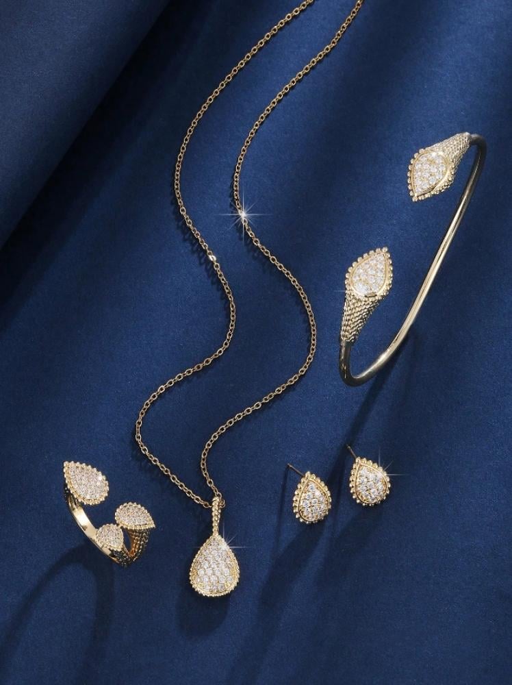 4 قطع إكسسوارات نسائية