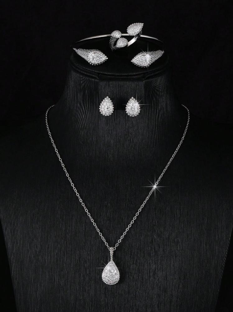 4 قطع إكسسوارات نسائية