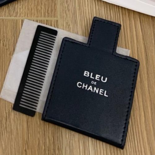 شانيل مراية ومشط Chanel