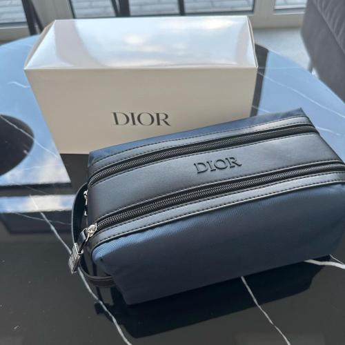 شنطة ديور رجالي DIOR