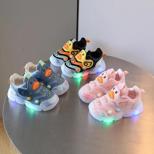 أحذية رياضية LED للأطفال