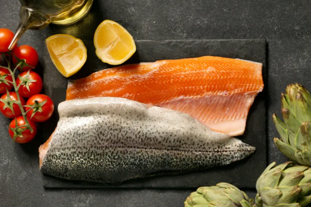 سالمون طازج من متجر السماك