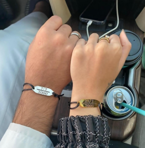 اساور تاريخ للنساء والرجال