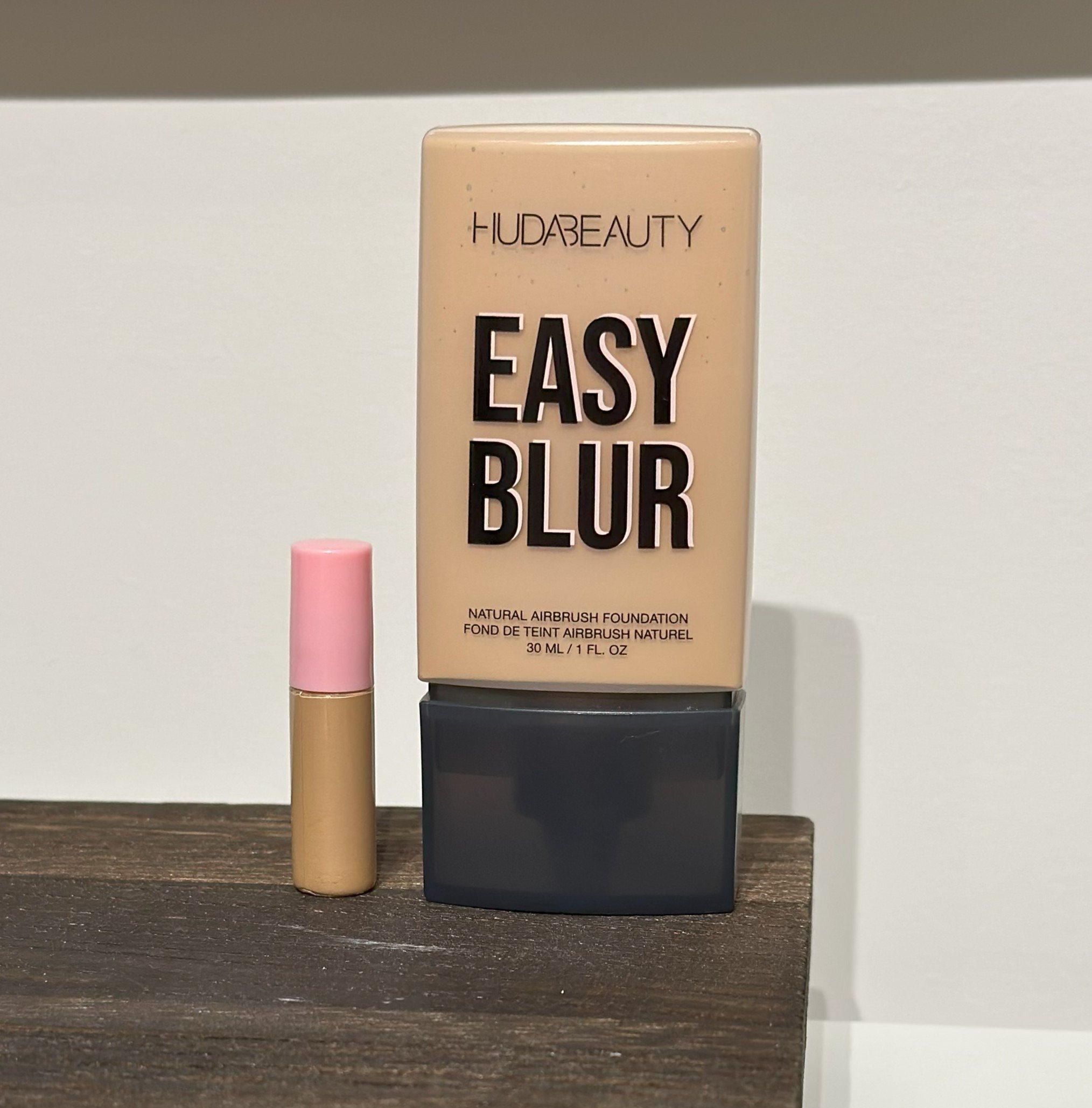 فاونديشن هدى بيوتي - Huda Beauty Foundation