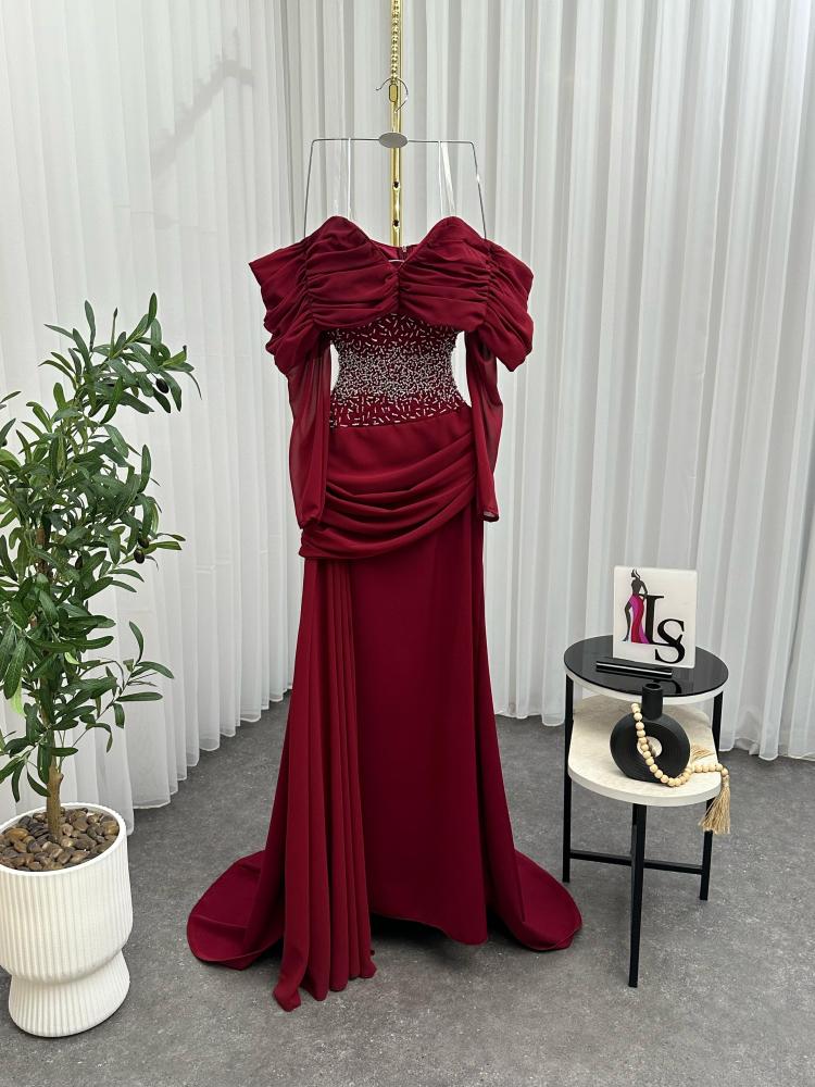 فستان منيره