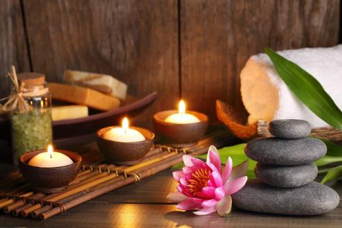 مساج كرات الأعشاب التايلنديه