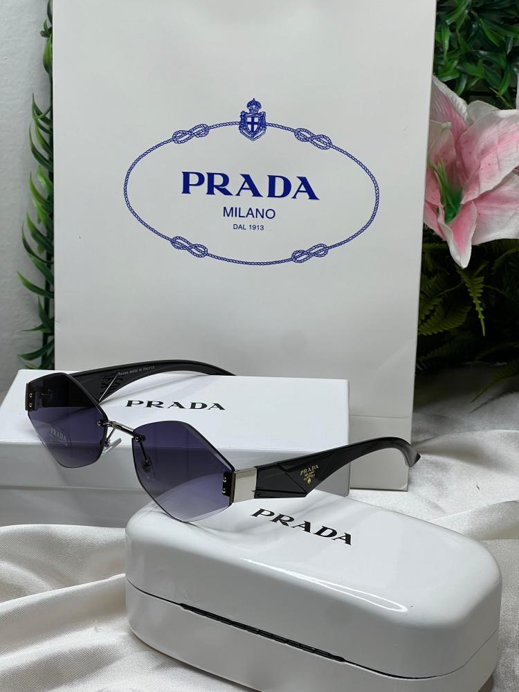 نظارة PRADA