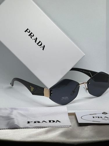 نظارة PRADA