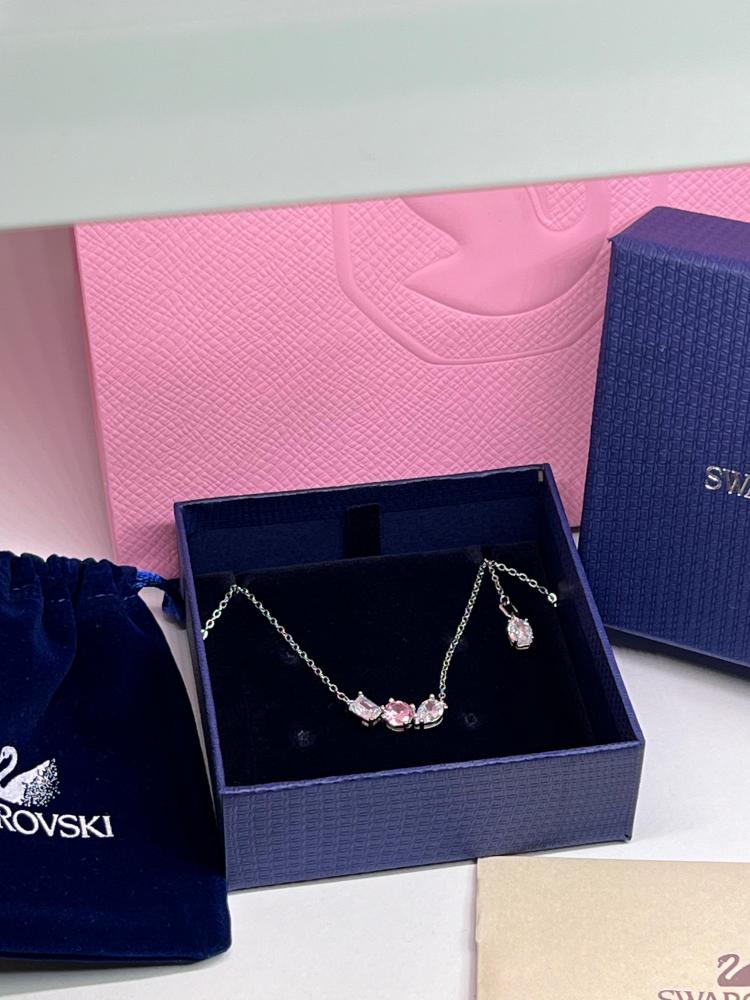 سلسال سوارفيسكي فضي كريستالة وردي