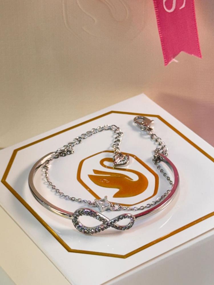 اسوارة سوارفيسكي فضي