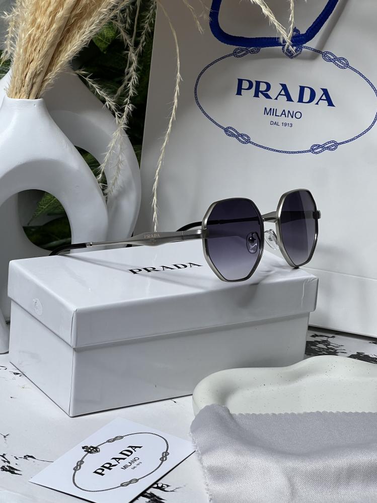نظارة  PRADA أطار فضي -فضي