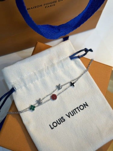 إسوارة LOUIS VUITTON معدن فضي