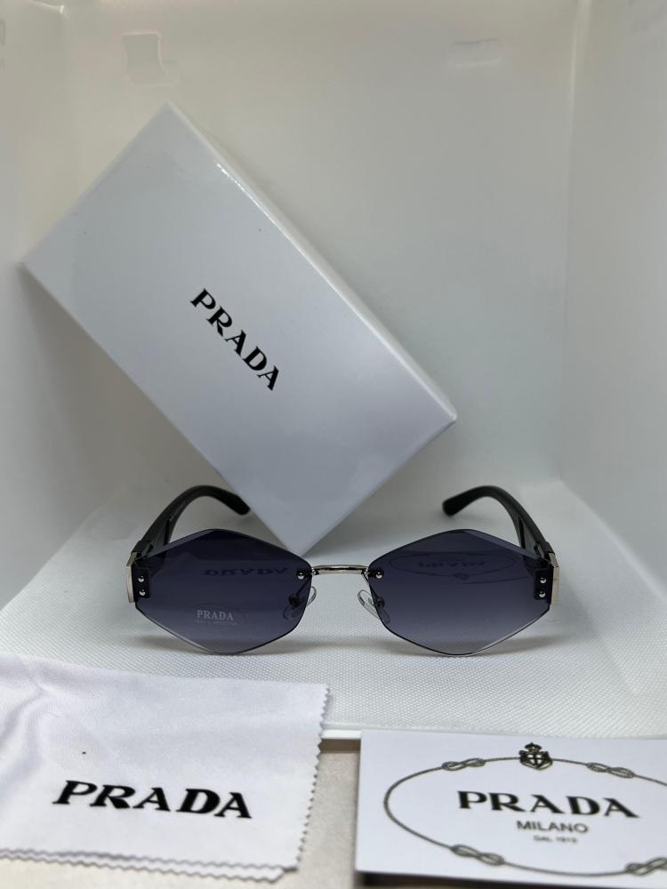 نظارة PRADA