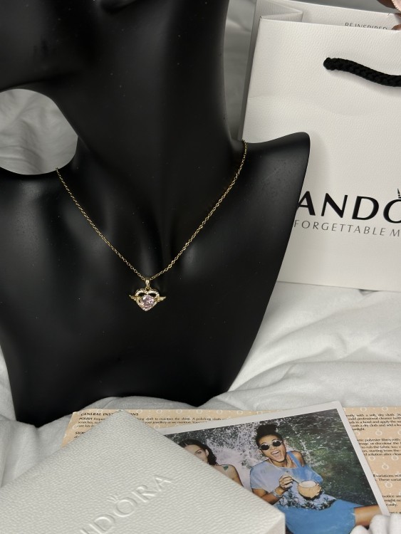سلسال باندورا PANDORA كرستالة ذهبي قلب وردي