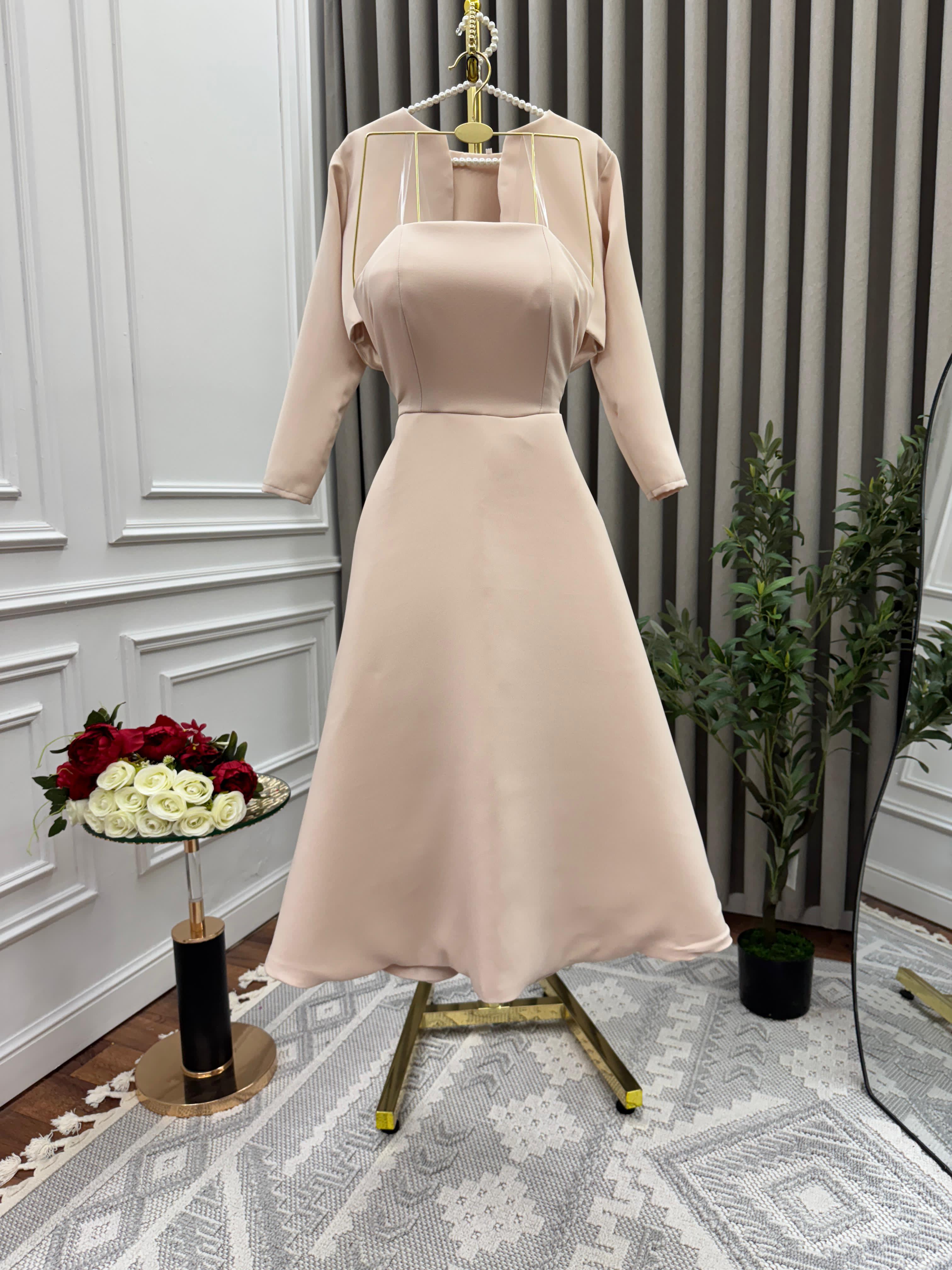 منتج 4480  فستان أحمر للعيد