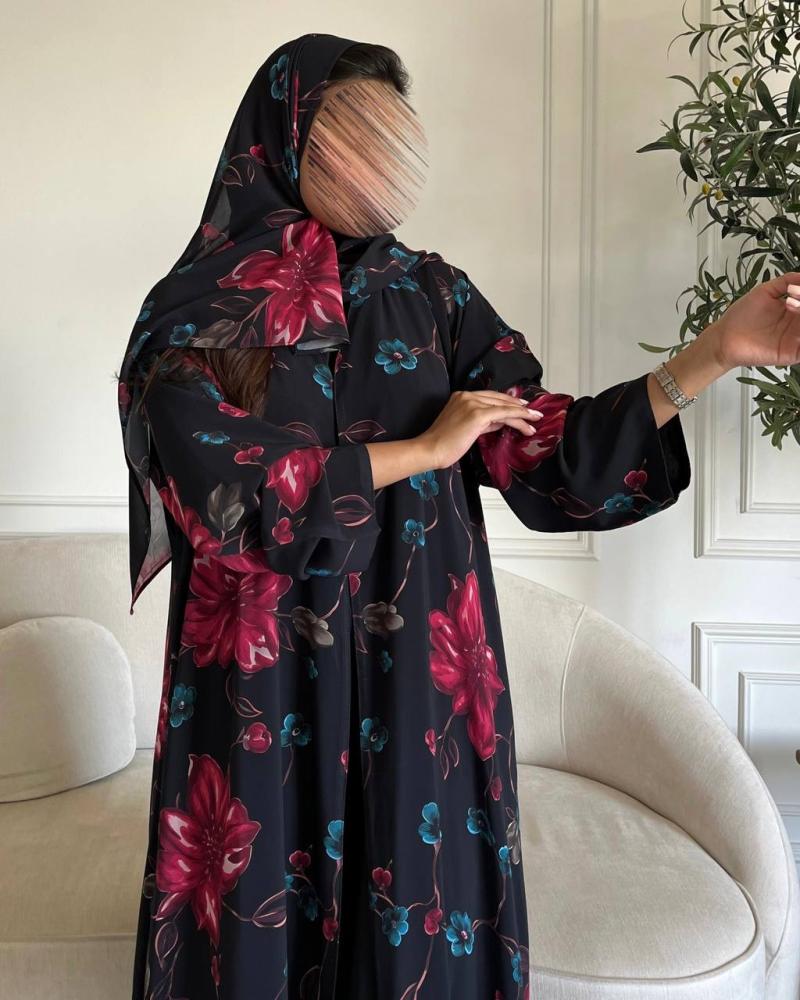 عباية شيفون مبطن رسم طباعه ورد عصريه وحصريه