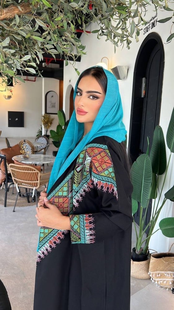 عباية منميت تطريز كمبيوتر قصة عادي