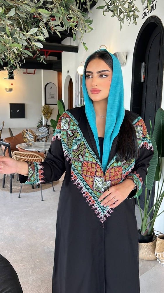 عباية منميت تطريز كمبيوتر قصة عادي