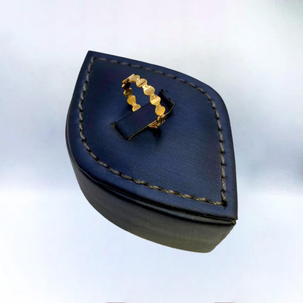 21 karat gold ring, weight 1.47 g