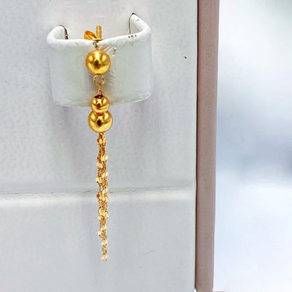 21 karat gold set, weight 3.22 grams