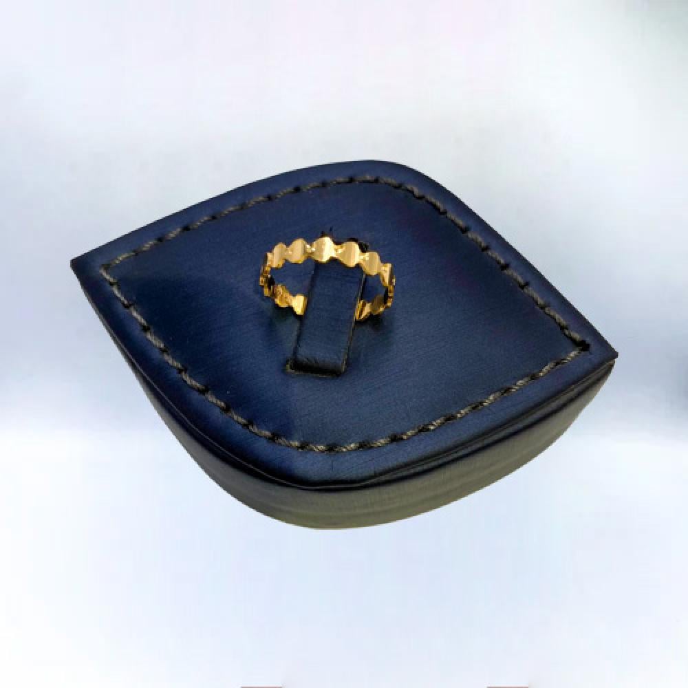 21 karat gold ring, weight 1.47 g