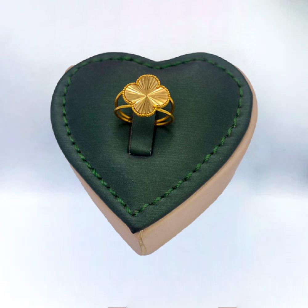 21 karat gold ring, weight 2.83 grams