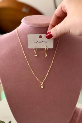 Trendy Butik طقم عقد وأقراط من الزركون
