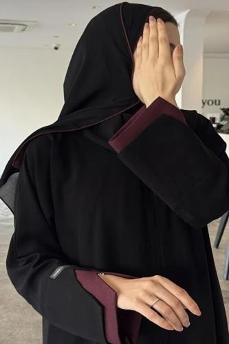 Karmen عباية ترند سوداء كريب بقفلة طقطق مخفي مع طرحة مرفقة