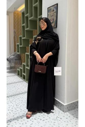 HANAYA LINE عباية نوف بقماش بلاك بيري مع طبقه شيفون قصه فراشه وكم استريتش