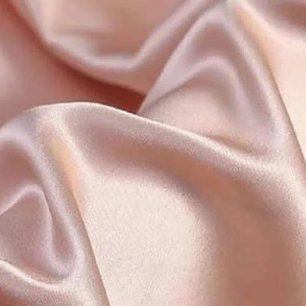 كيف تختارين القماش الأمثل لمناسبتك؟