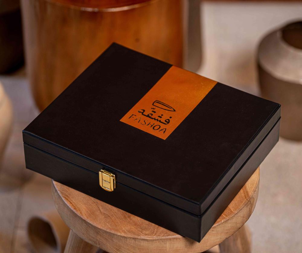 مجند أسود فاخر