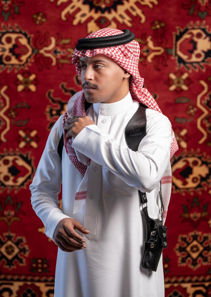 مجند أسود فاخر